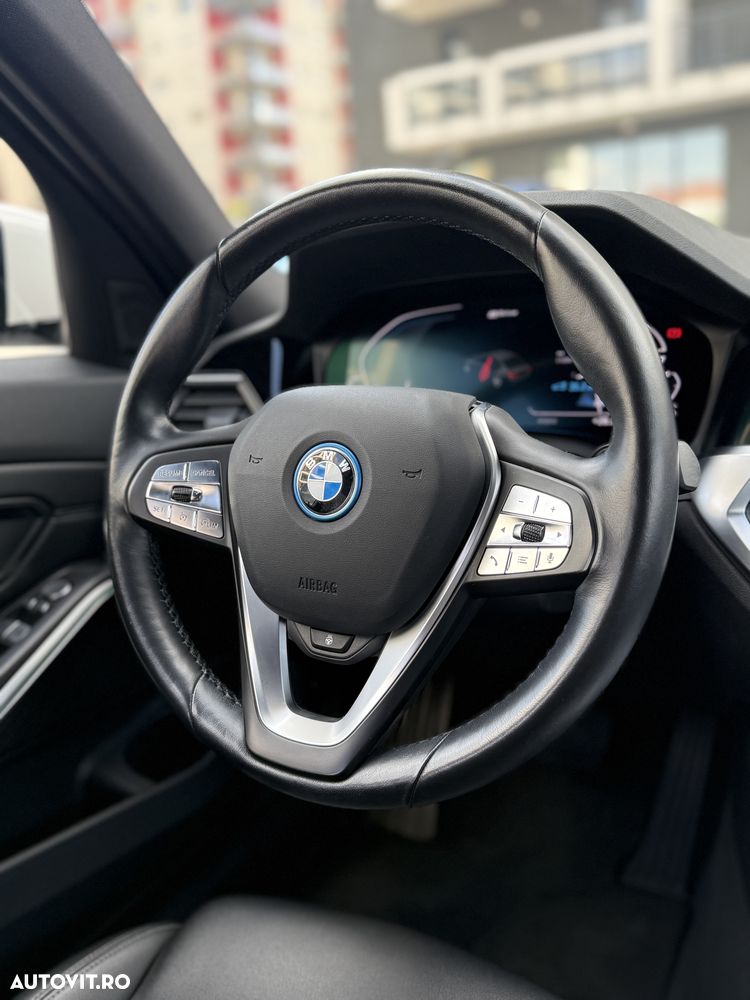 BMW 3 Series 2021 — imagine 12
