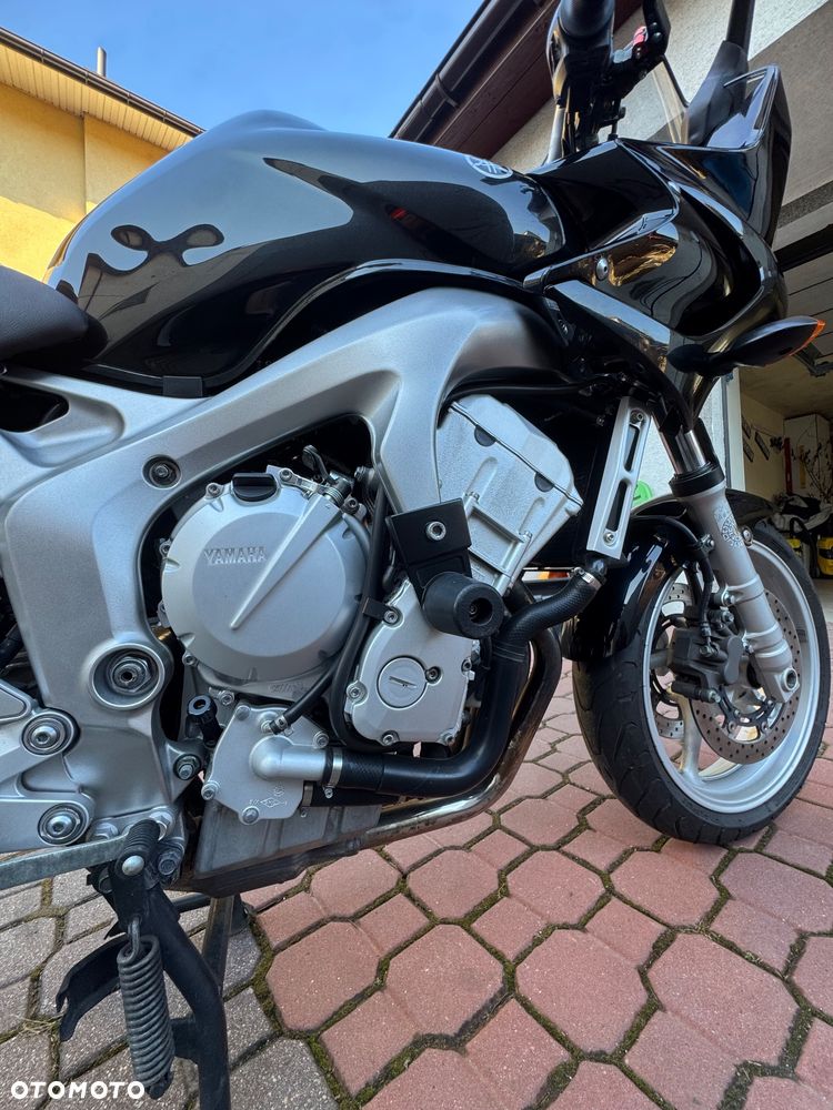 Yamaha FZ6 - 4