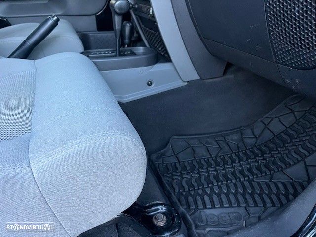 Jeep Wrangler 2.8 CRD ATX Sport - 19