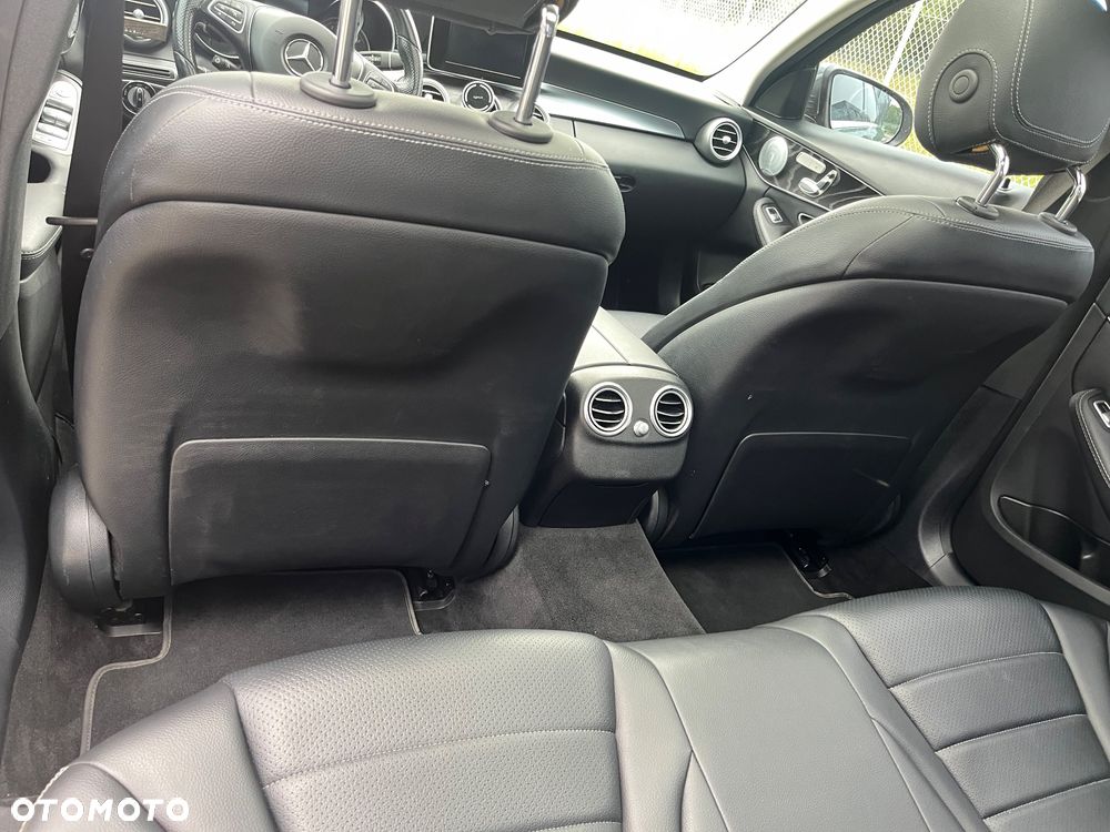 Mercedes-Benz Klasa C 300 7G-TRONIC - 8