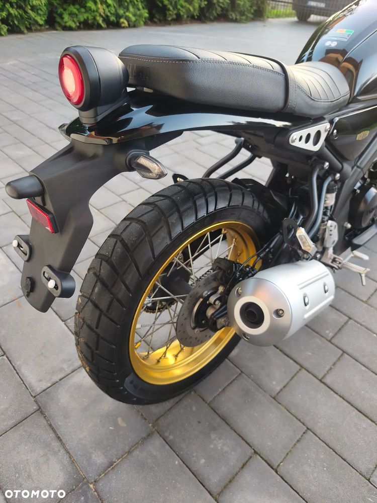 Yamaha XSR - 4