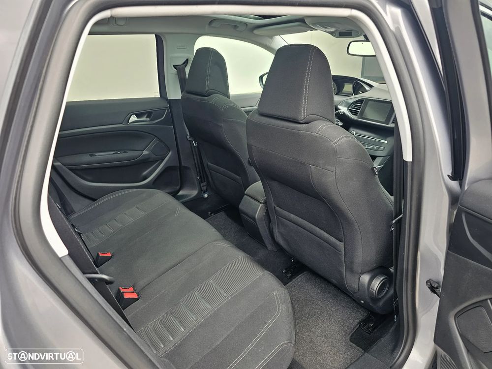 Peugeot 308 SW 1.6 e-HDi Allure J17 - 25
