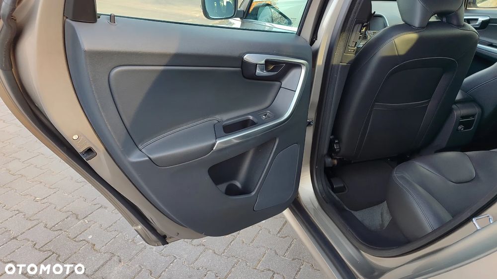 Volvo XC 60 D3 Edition Pro - 32