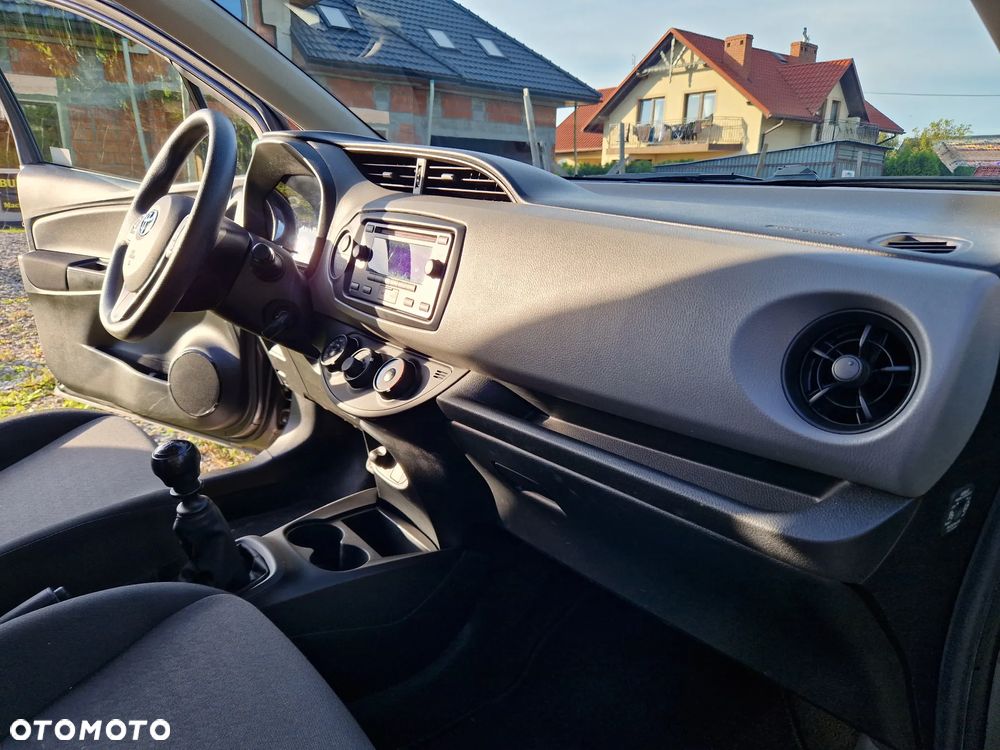 Toyota Yaris 1.5 Premium - 27
