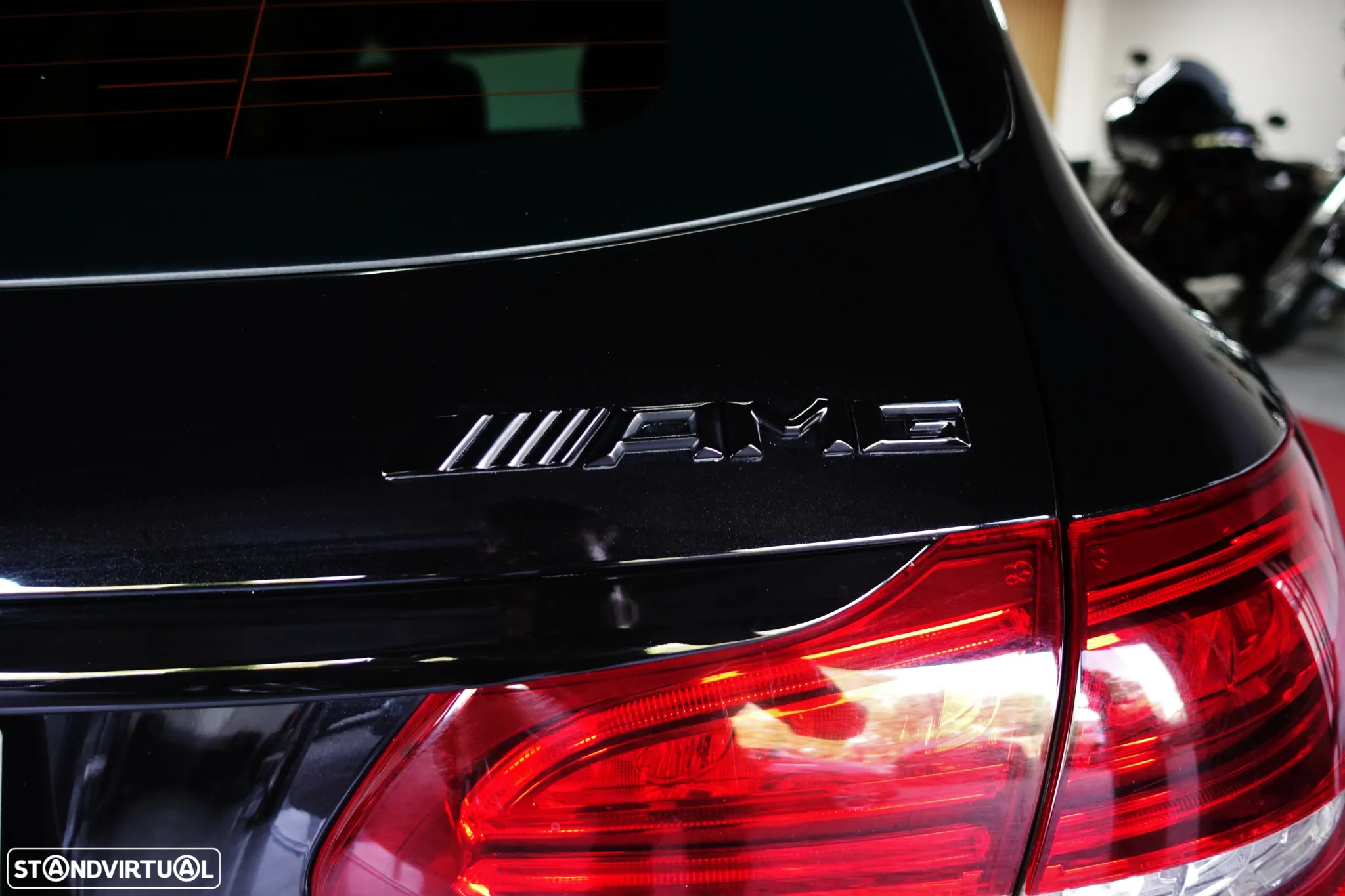 Mercedes-Benz C 300 h AMG Line - 29