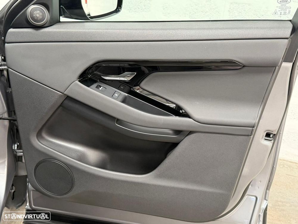 Land Rover Range Rover Evoque P300e Dynamic HSE - 42