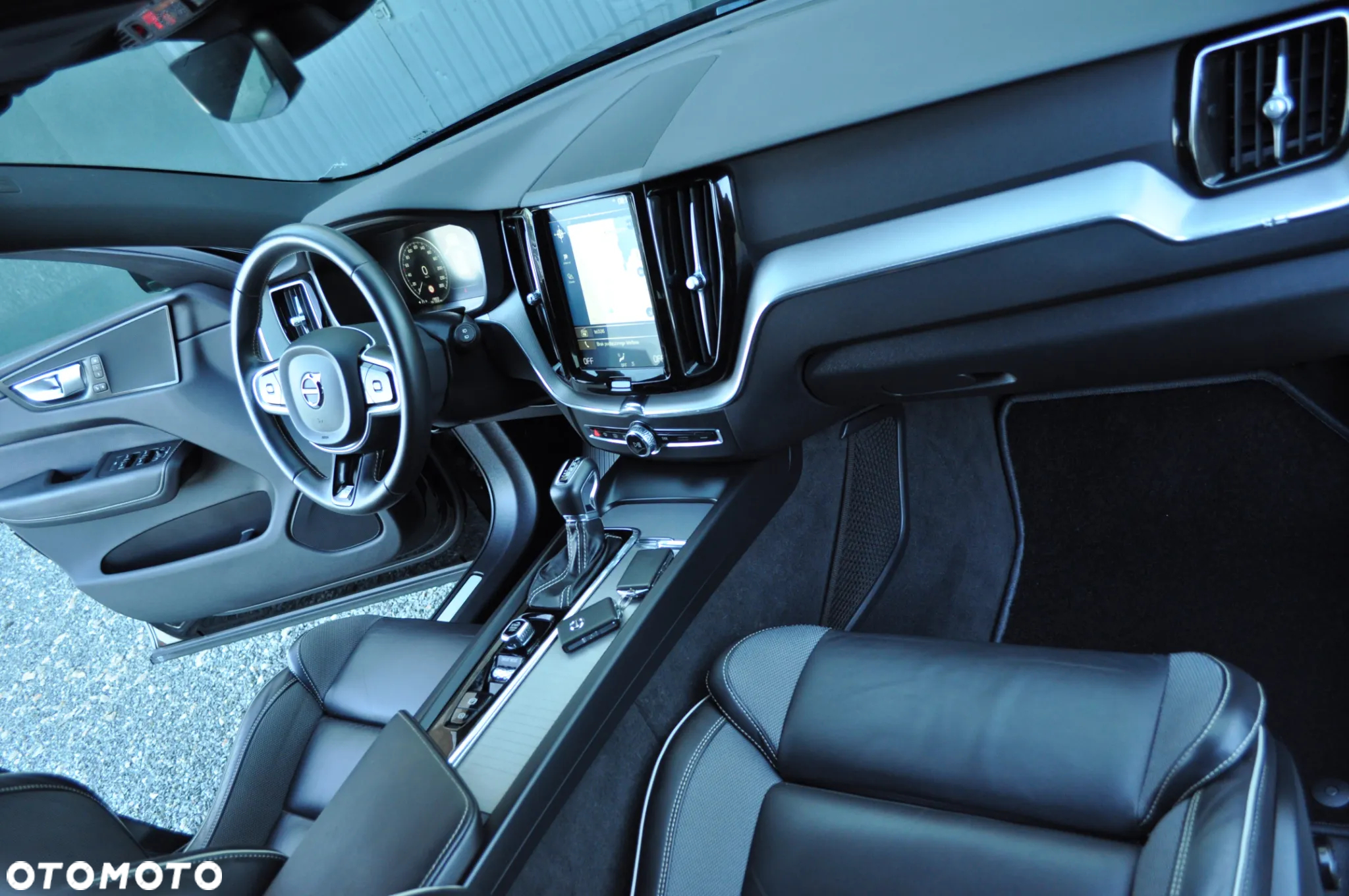 Volvo XC 60 D4 R-Design - 15
