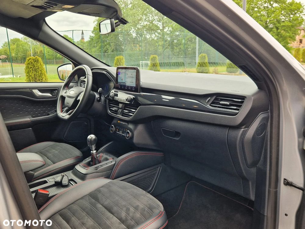 Ford Kuga 2.0 TDCi 4x2 ST-Line - 25