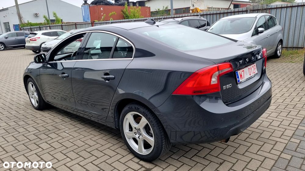 Volvo S60 D3 Geartronic Momentum - 7