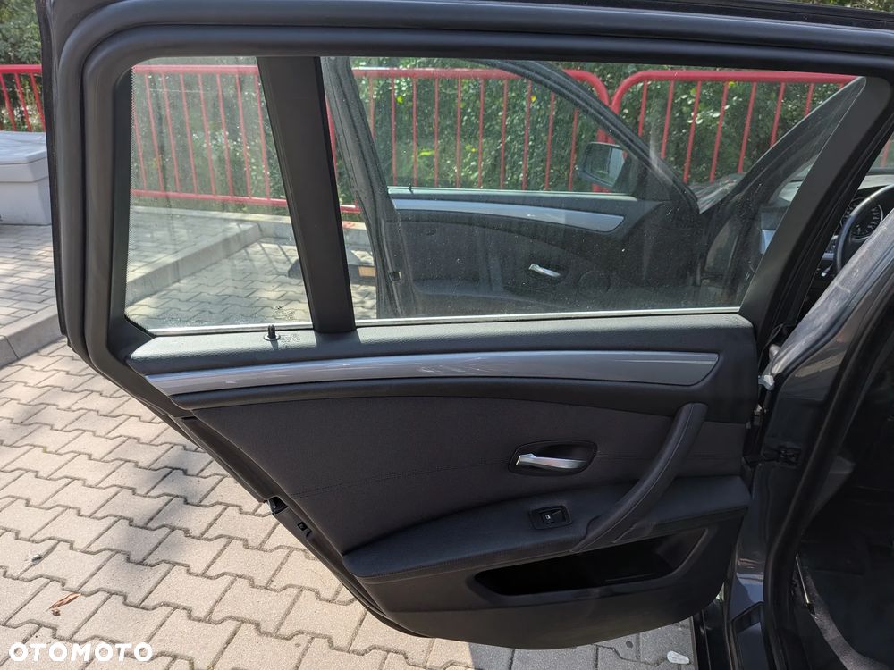BMW Seria 5 - 21