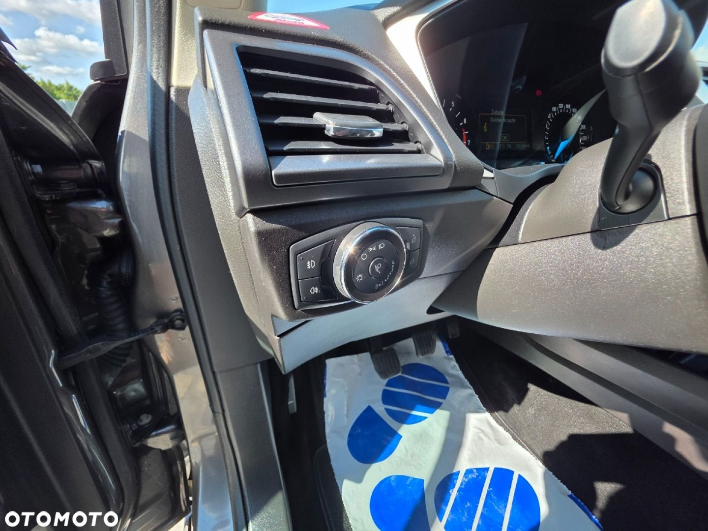 Ford Mondeo - 12