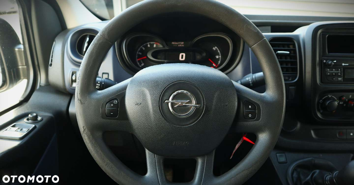 Opel Vivaro - 15