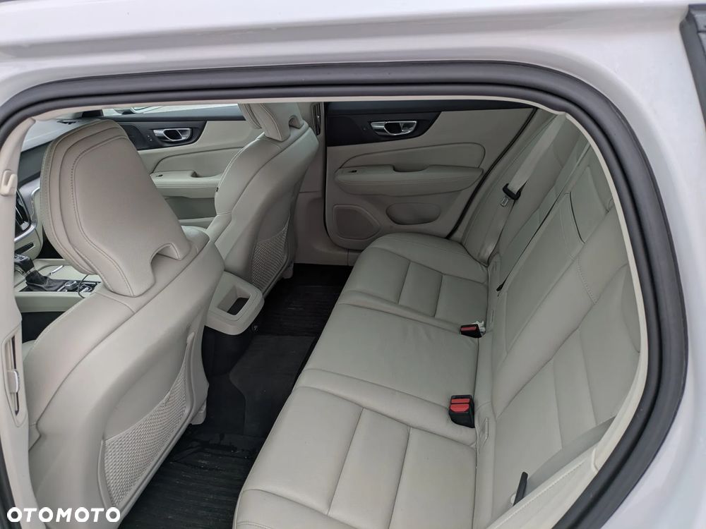 Volvo V60 T5 Geartronic Momentum Pro - 3