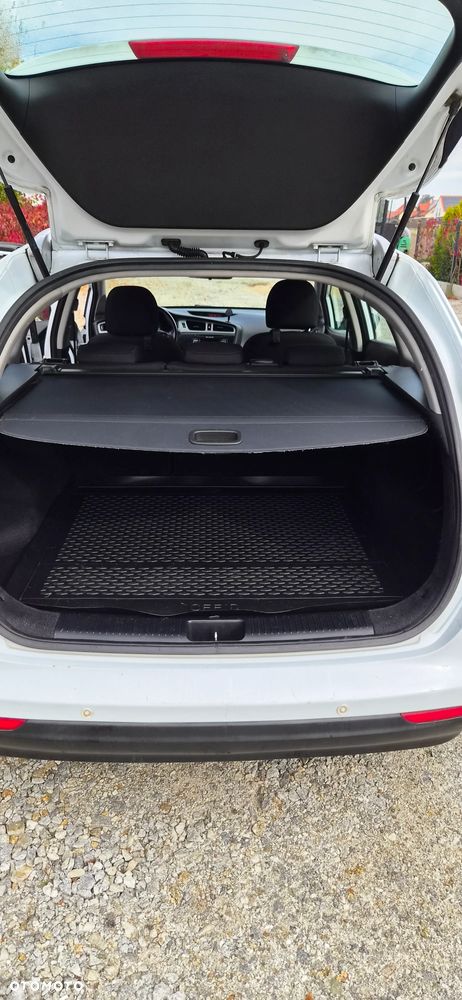 Kia Ceed - 15