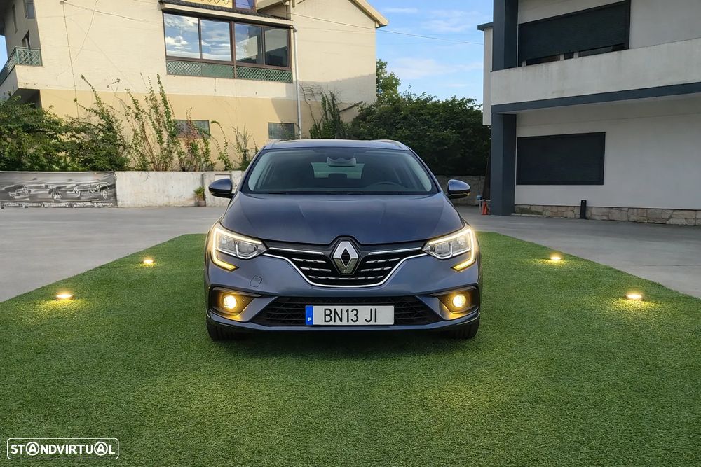 Renault Mégane Sport Tourer E-TECH Plug-in 160 R.S. LINE - 2