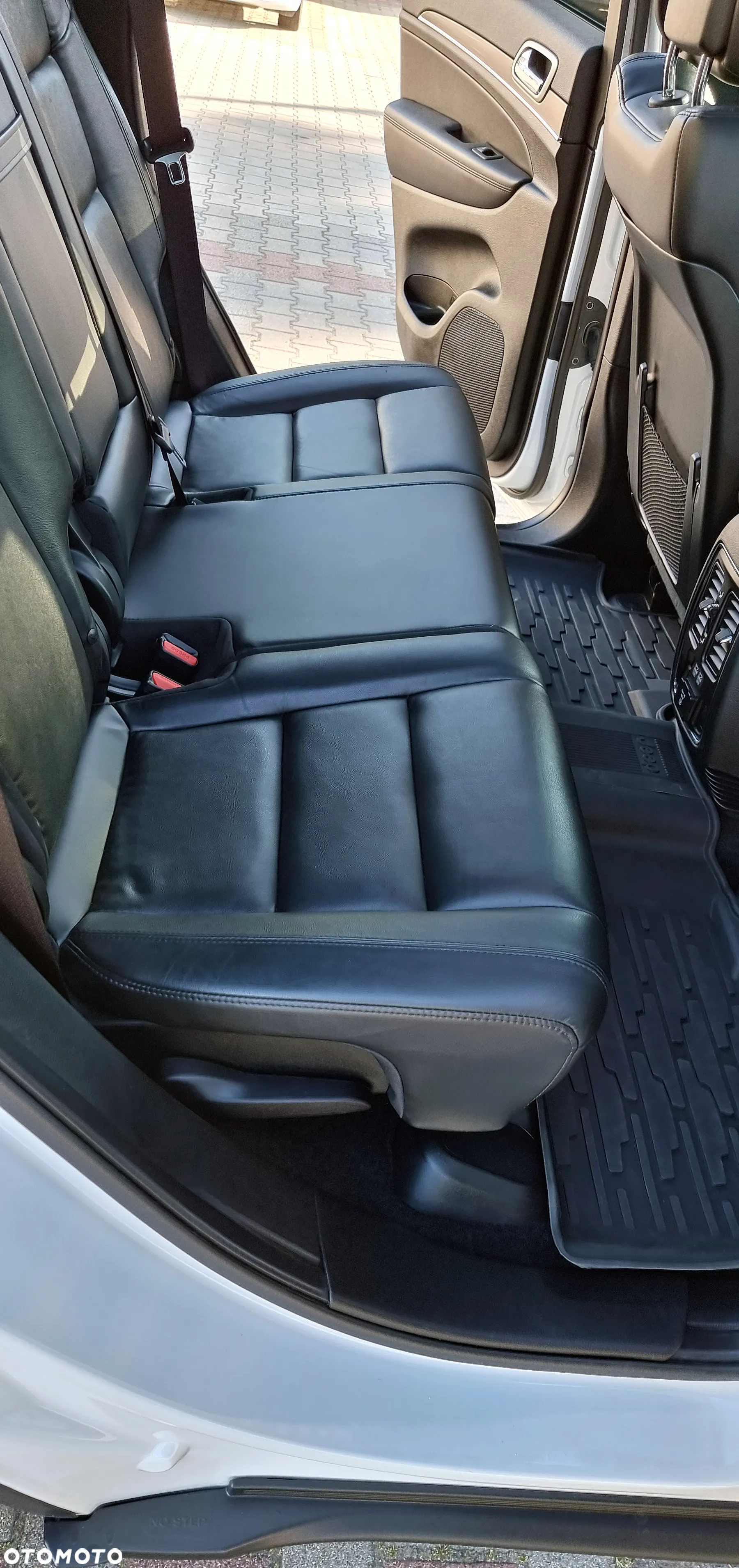 Jeep Grand Cherokee - 18