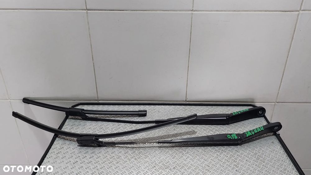 RAMIONA WYCIERACZEK SZYBY PRZÓD PIÓRA JAGUAR F-PACE R2018 EUROPA KOMPLET - 1