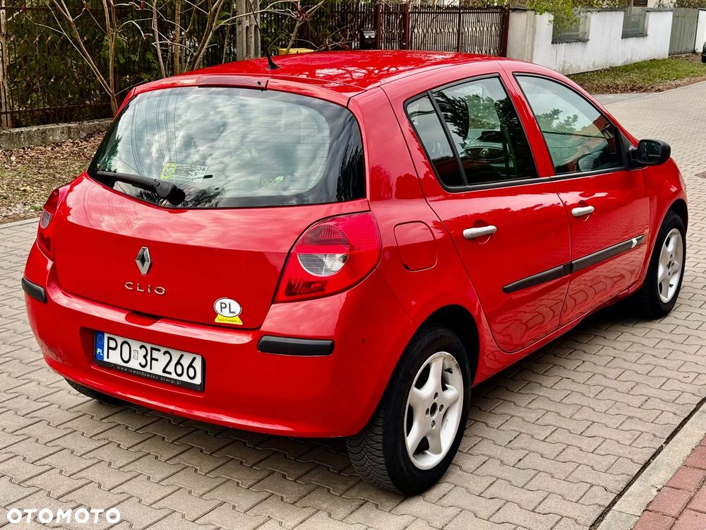 Renault Clio 1.2 16V Authentique - 3