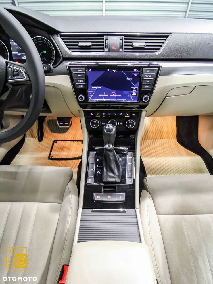 Skoda Superb 2.0 TDI Style DSG - 17