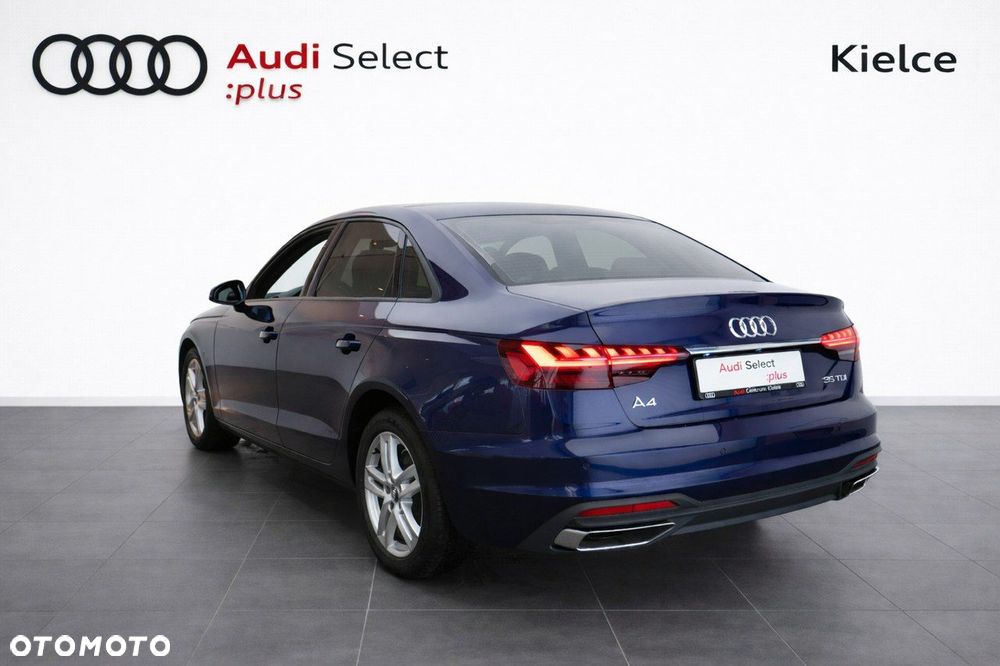 Audi A4 Limousine - 3
