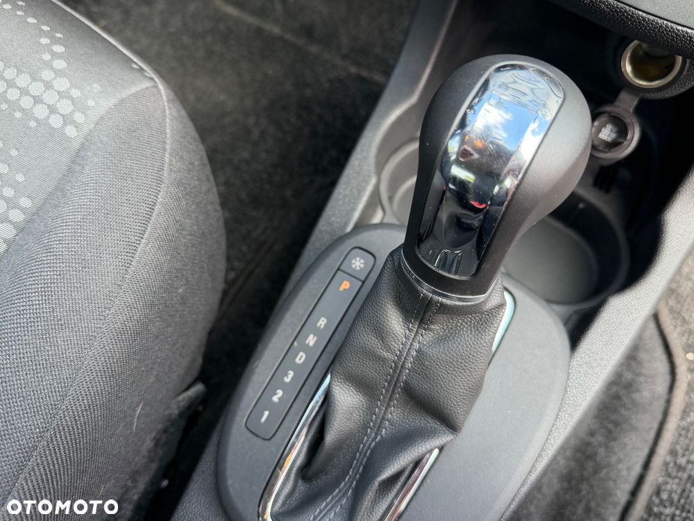 Opel Corsa 1.4 16V Automatik Satellite - 6