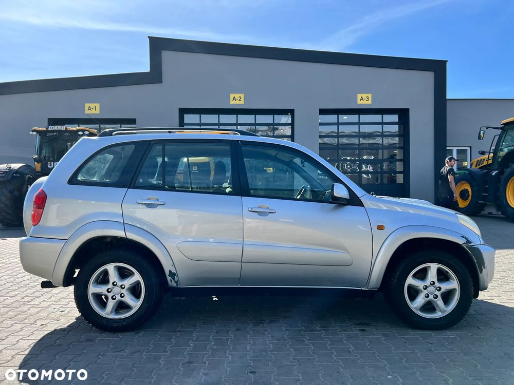 Toyota RAV4 2.0 D-4D 4x4 - 6