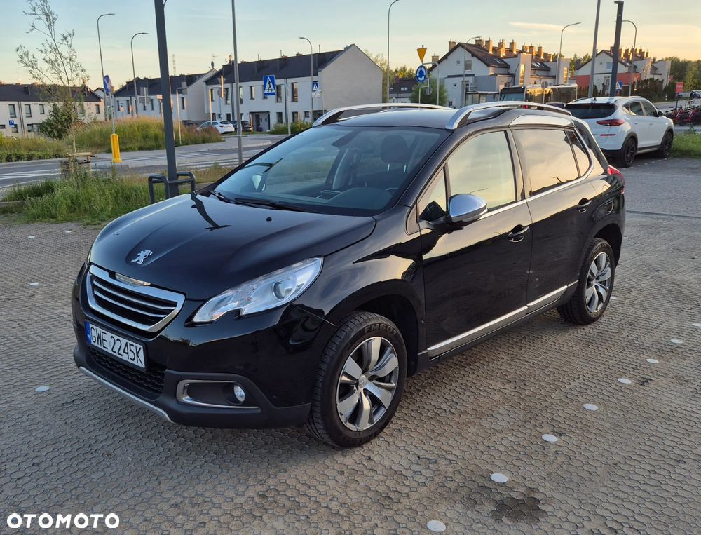 Peugeot 2008 1.2 VTi Allure - 1