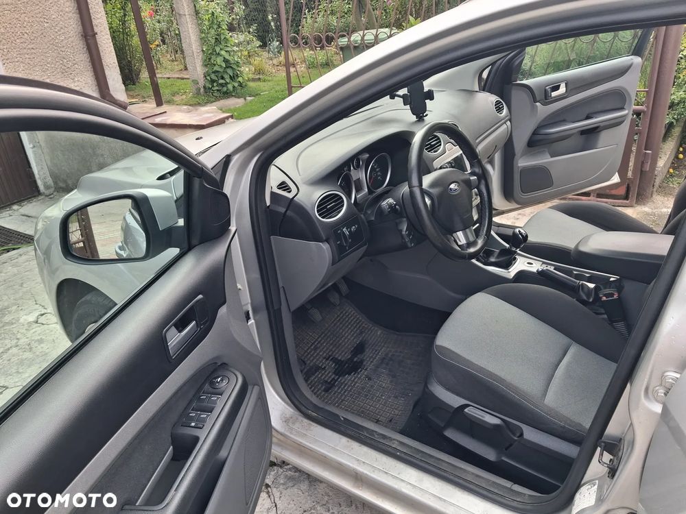 Ford Focus 1.8 FF Trend - 5