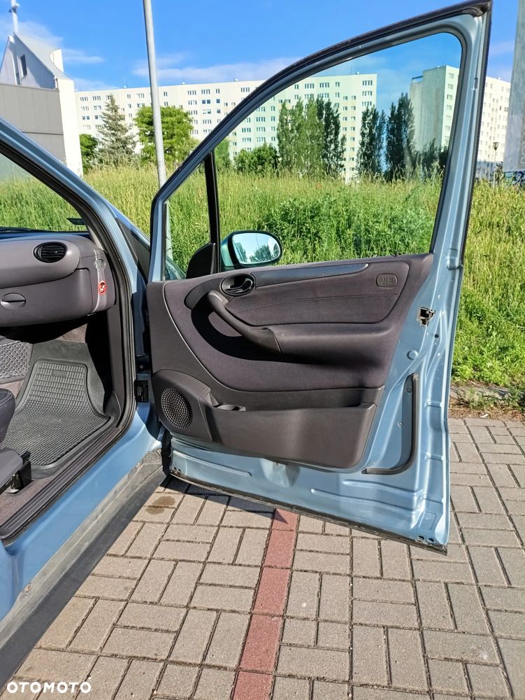 Mercedes-Benz Klasa A 170 CDI L Avantgarde - 22