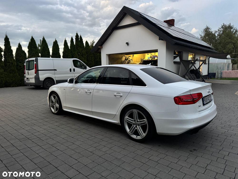 Audi A4 Limousine - 3