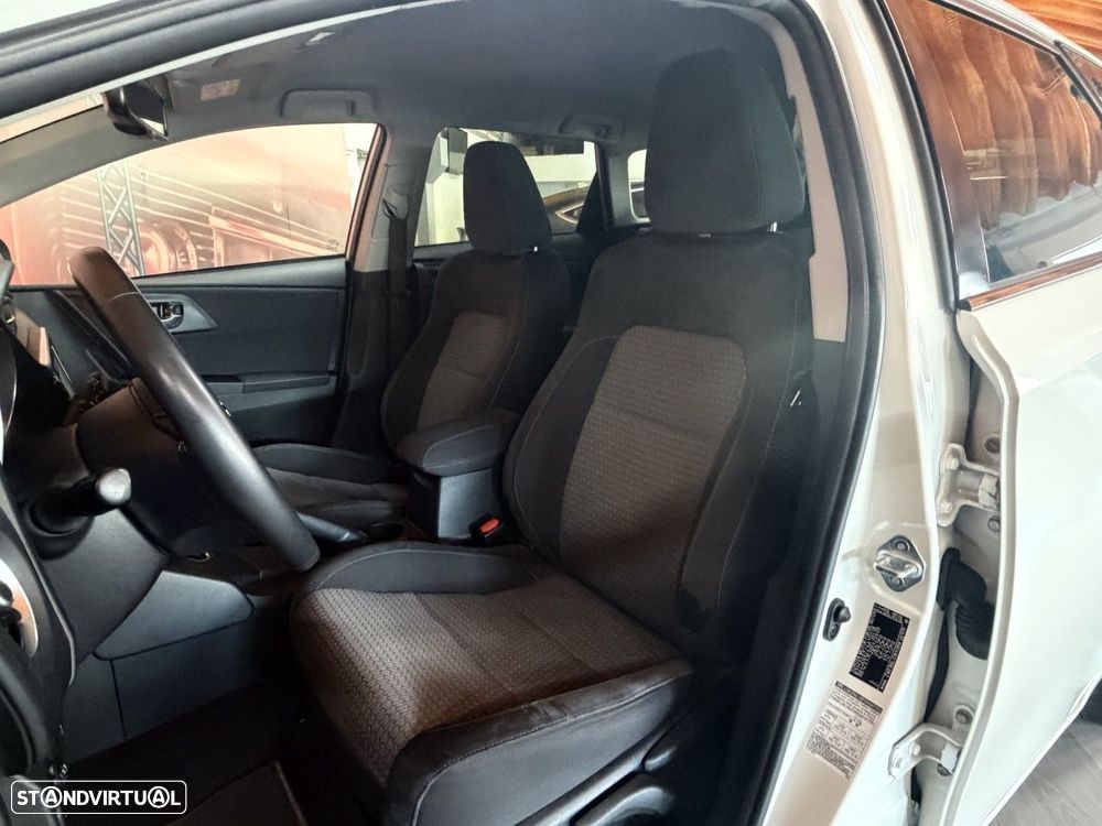Toyota Auris Touring Sports 1.8 HSD Comfort +P.Sport+Navi - 7