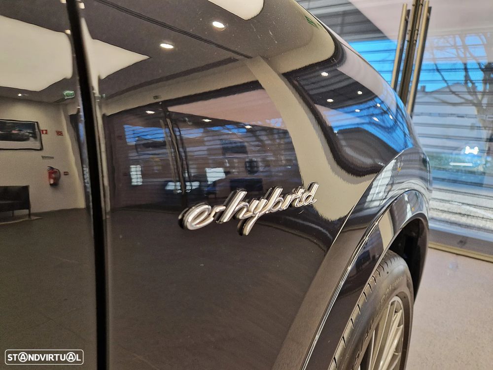 Porsche Cayenne Coupé E-Hybrid - 8