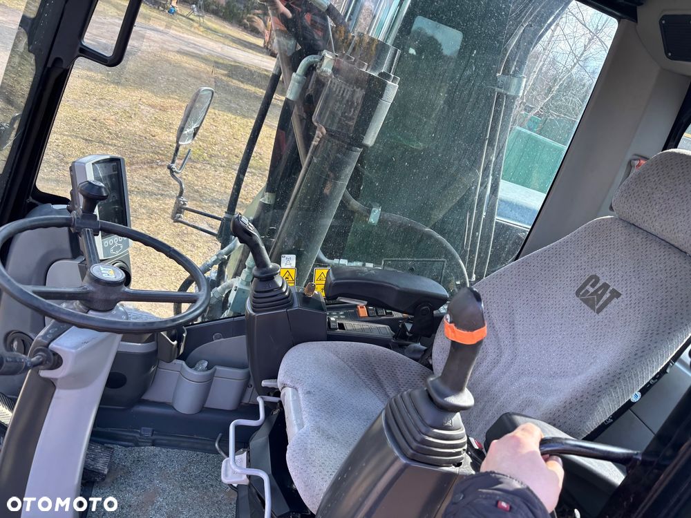 Caterpillar M315D rok 2013r 14mtg ZEPPELIN GERMANY - 24