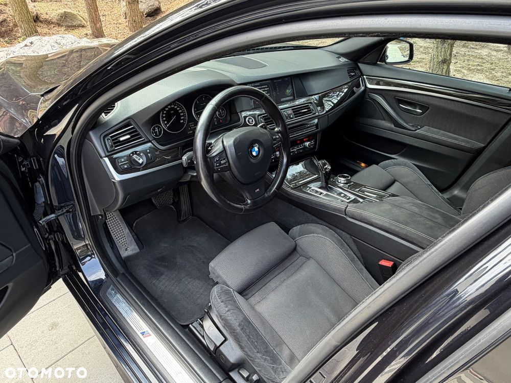 BMW Seria 5 525d - 14