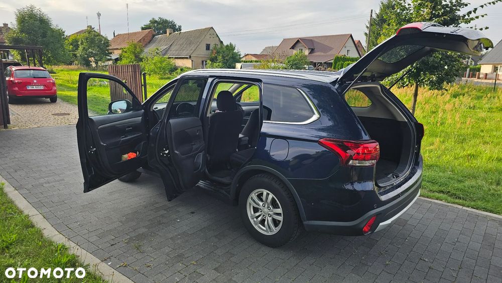 Mitsubishi Outlander - 8