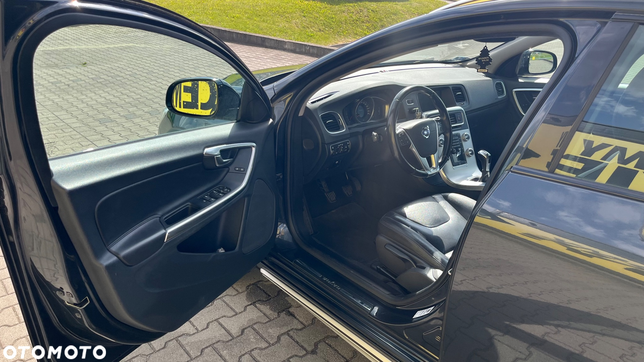 Volvo V60 Cross Country D3 Drive-E Momentum - 14