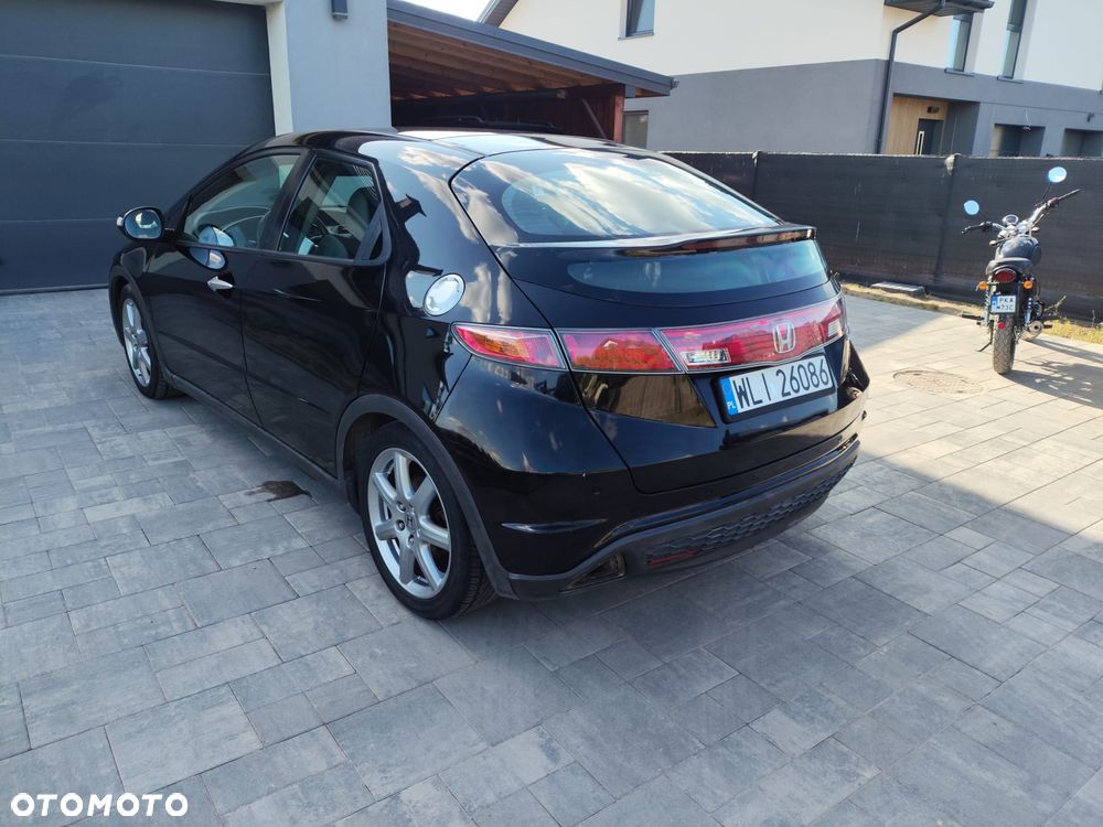 Honda Civic 1.8 Executive - 4