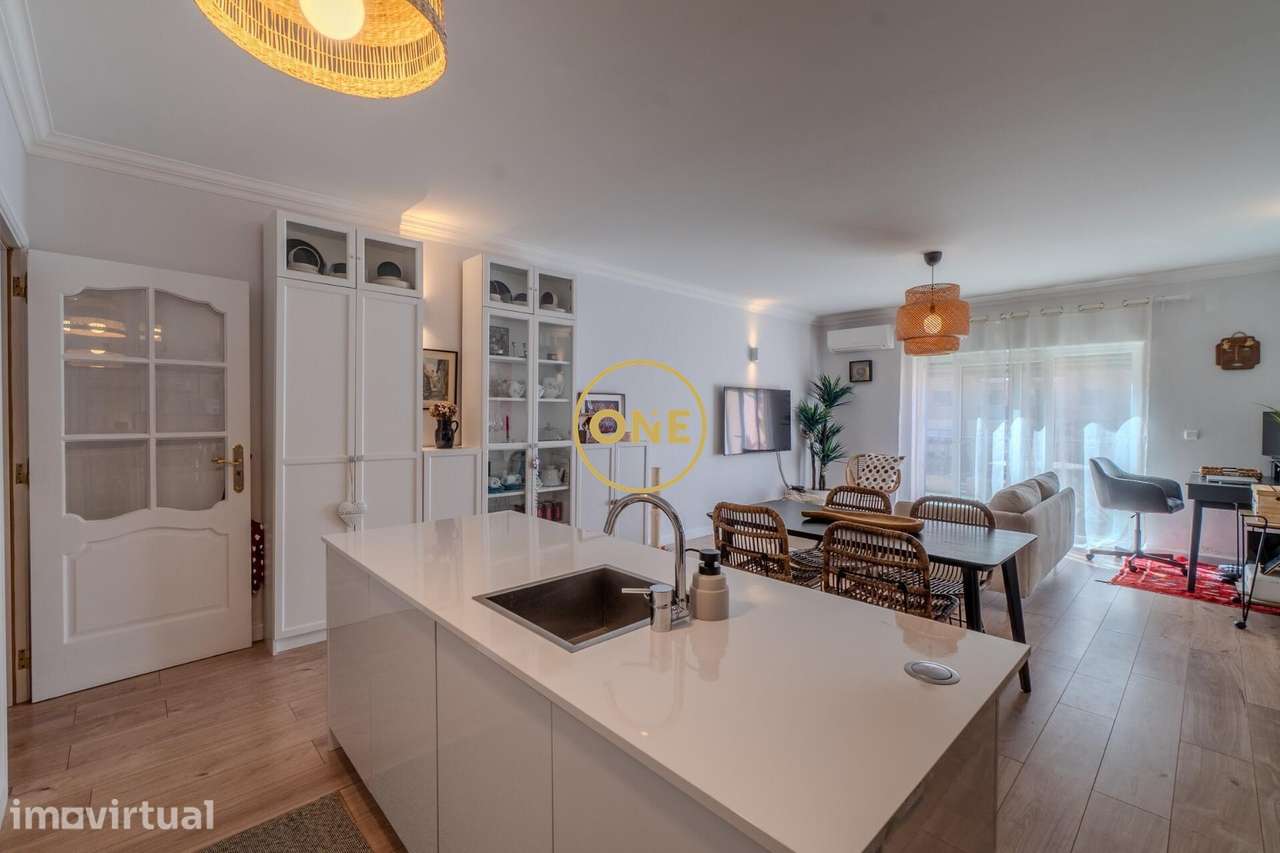 Apartamento T1 com Elevador, Terraço e Garagem, na Venda do Pinheiro - Grande imagem: 3/36