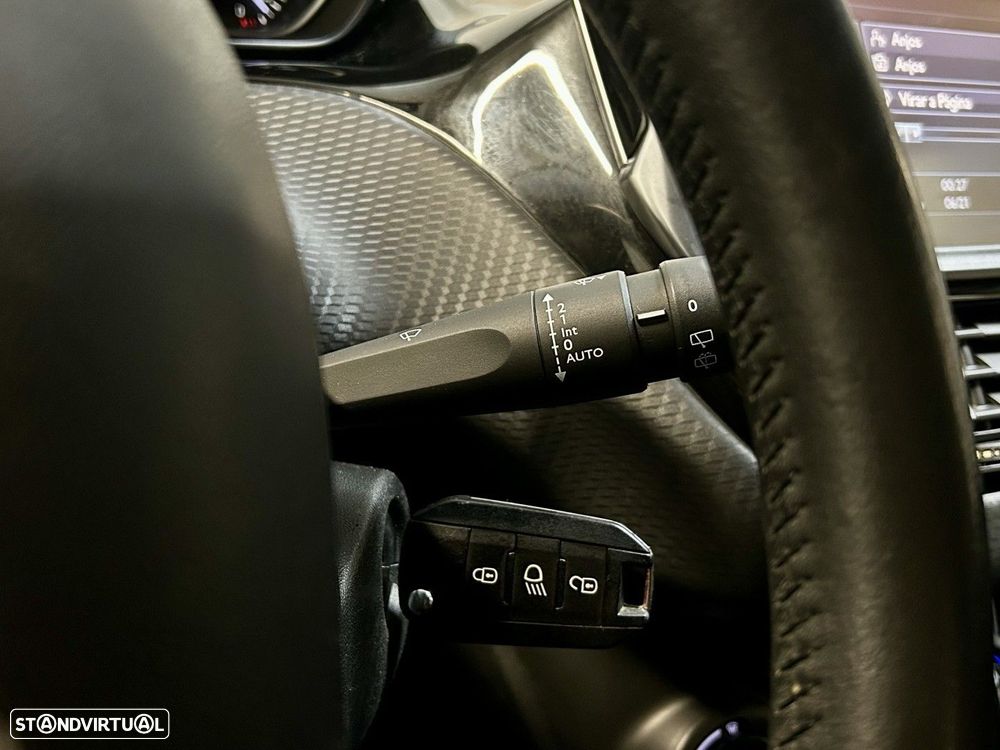 Peugeot 208 1.2 PureTech Style - 12