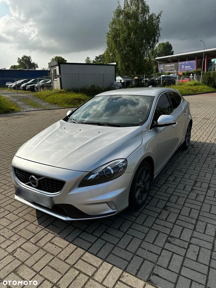 Volvo V40 D3 Geartronic R Design - 1
