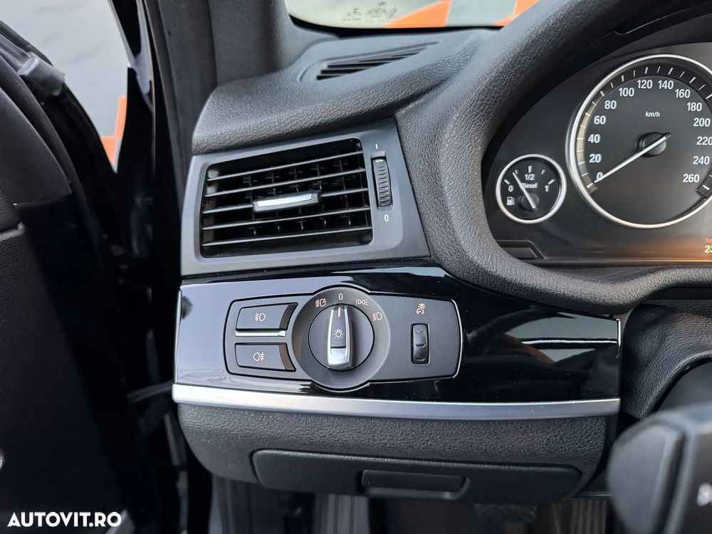 BMW X3 xDrive20d AT xLine - 37