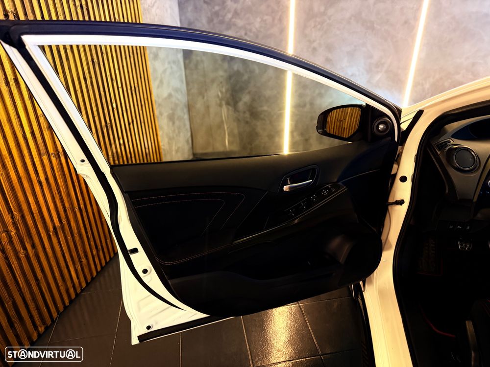 Honda Civic 2.0 VTEC Turbo Type R GT - 23