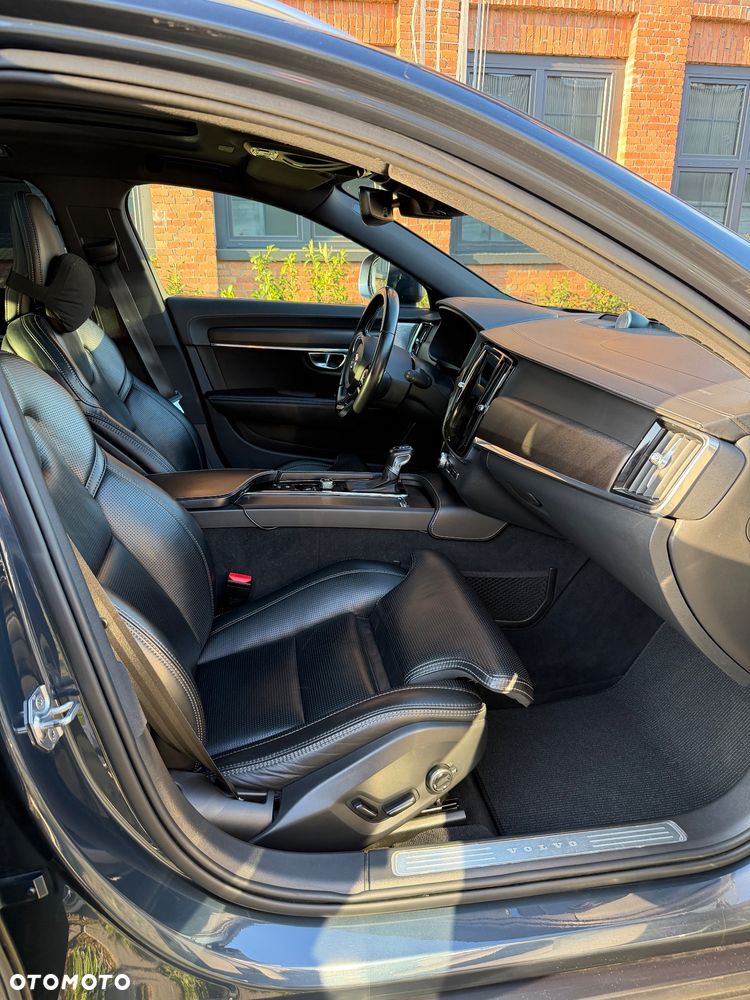 Volvo V90 Cross Country D5 AWD Geartronic - 23