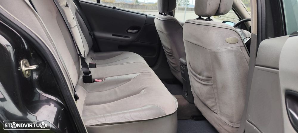 Renault Laguna Break 1.9 dCi Privilège - 13