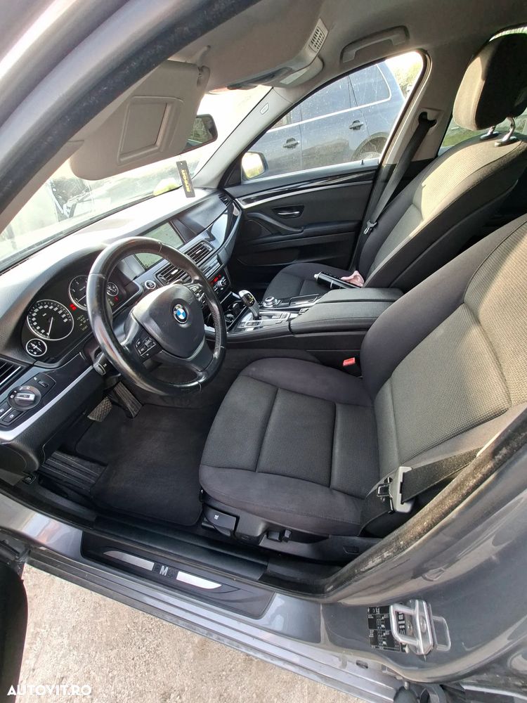 BMW Seria 5 525d Sport-Aut. - 12