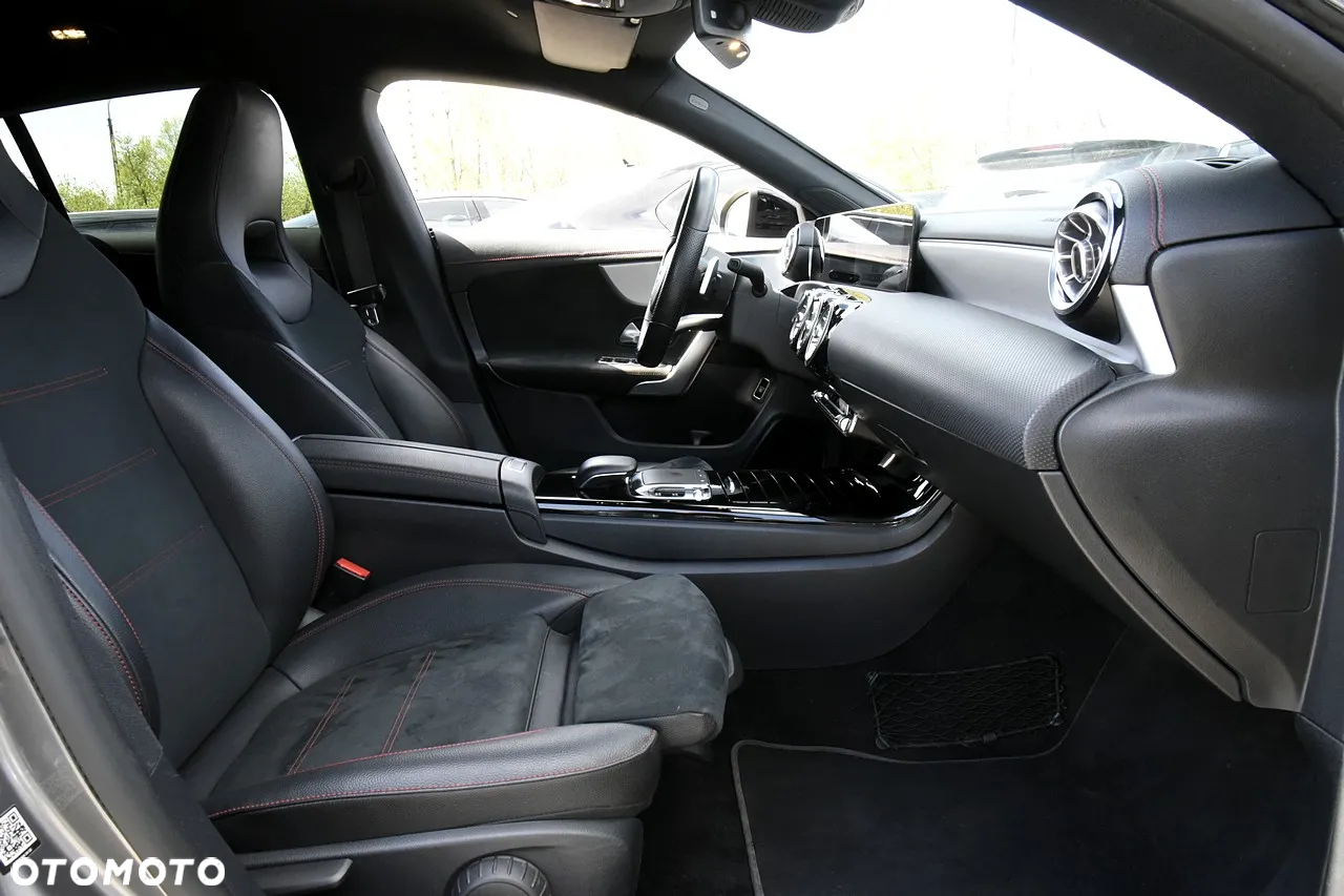 Mercedes-Benz CLA 200 AMG Line 7G-DCT - 11