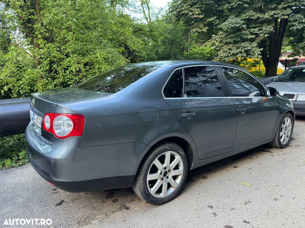 Volkswagen Jetta 1.9 TDI Comfortline - 4