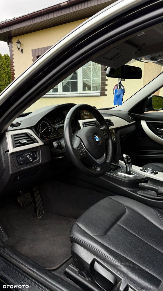 BMW Seria 3 320d - 4