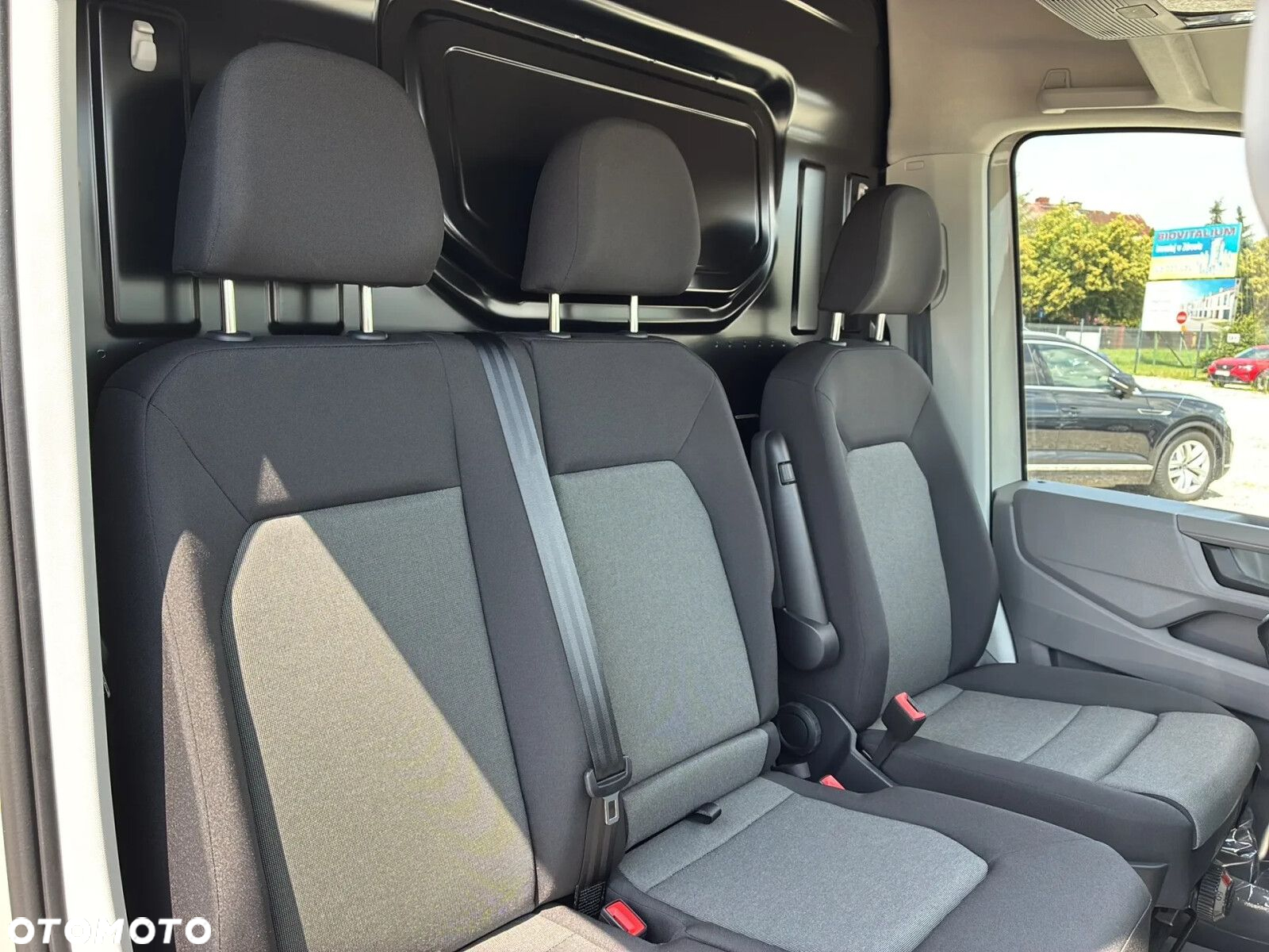 Volkswagen Crafter 35 Furgon L3H3, 2.0TDI 177KM, Wysoki dach, r.o. 3640 - 18