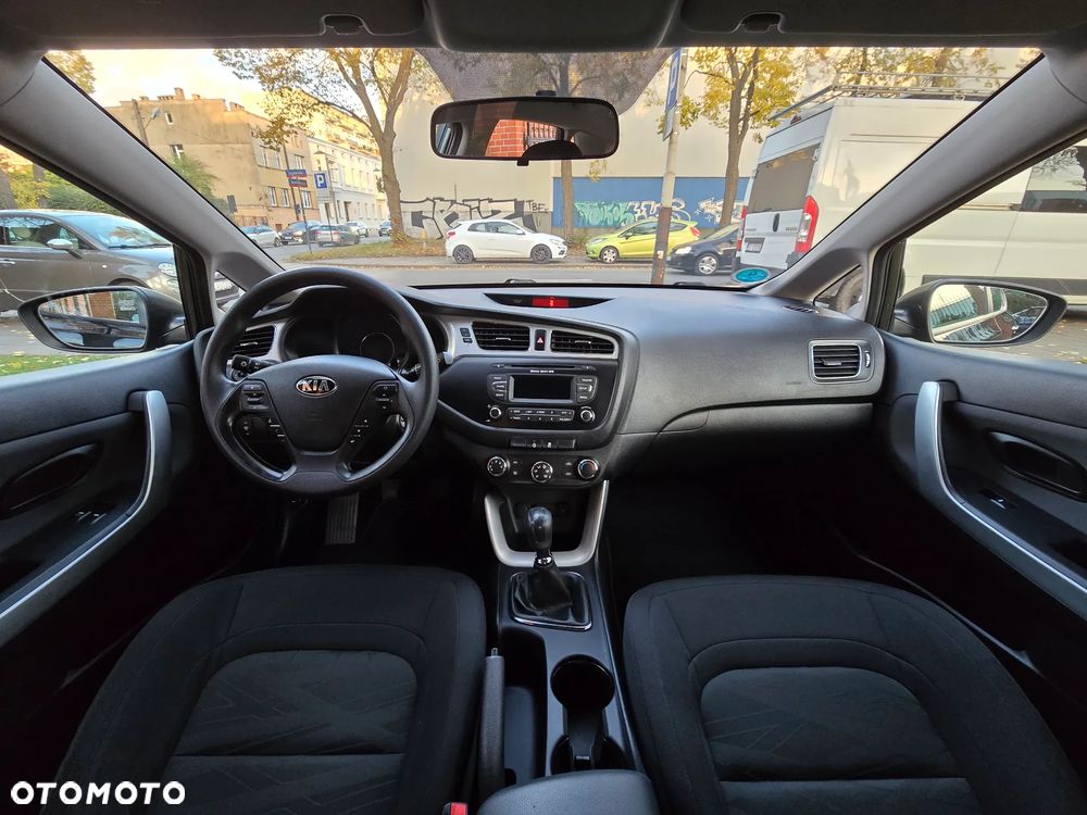 Kia Ceed - 30